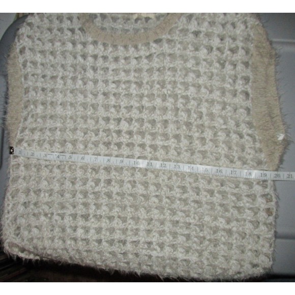Mystree Women's Beige Open Knit Sleeveless Sweater Size M/L - Picture 9 of 9